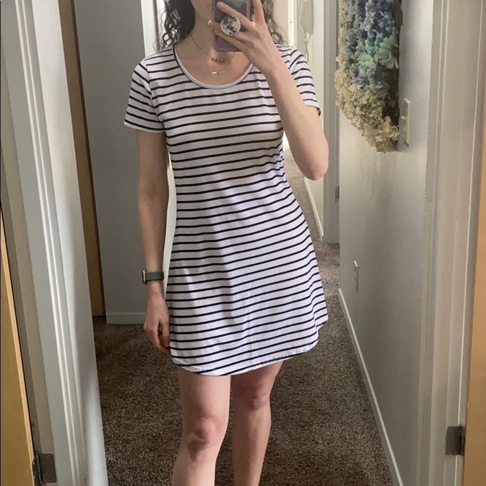 DONATING SOON Black and white striped tshirt dress